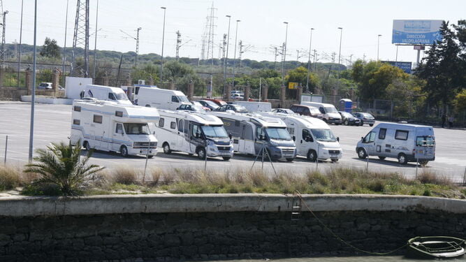 Renovado aparcamiento de autocaravanas en Espinoza