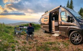 El sector del camping se rebela contra las autocaravanas